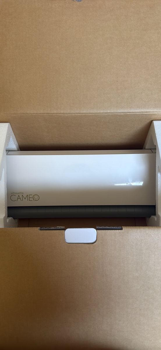 Silhouette Cameo 4