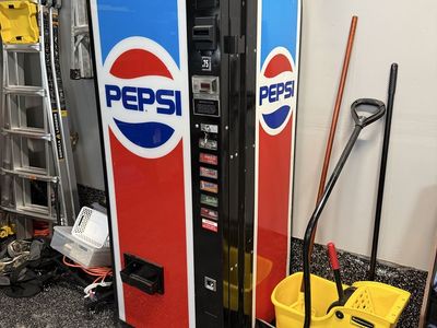 Vintage Pepsi Vending Machine - Classic Red, White, & Blue Soda Dispenser