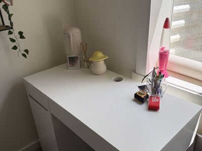 White Desk