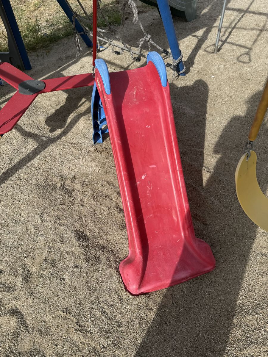 Kids slide 