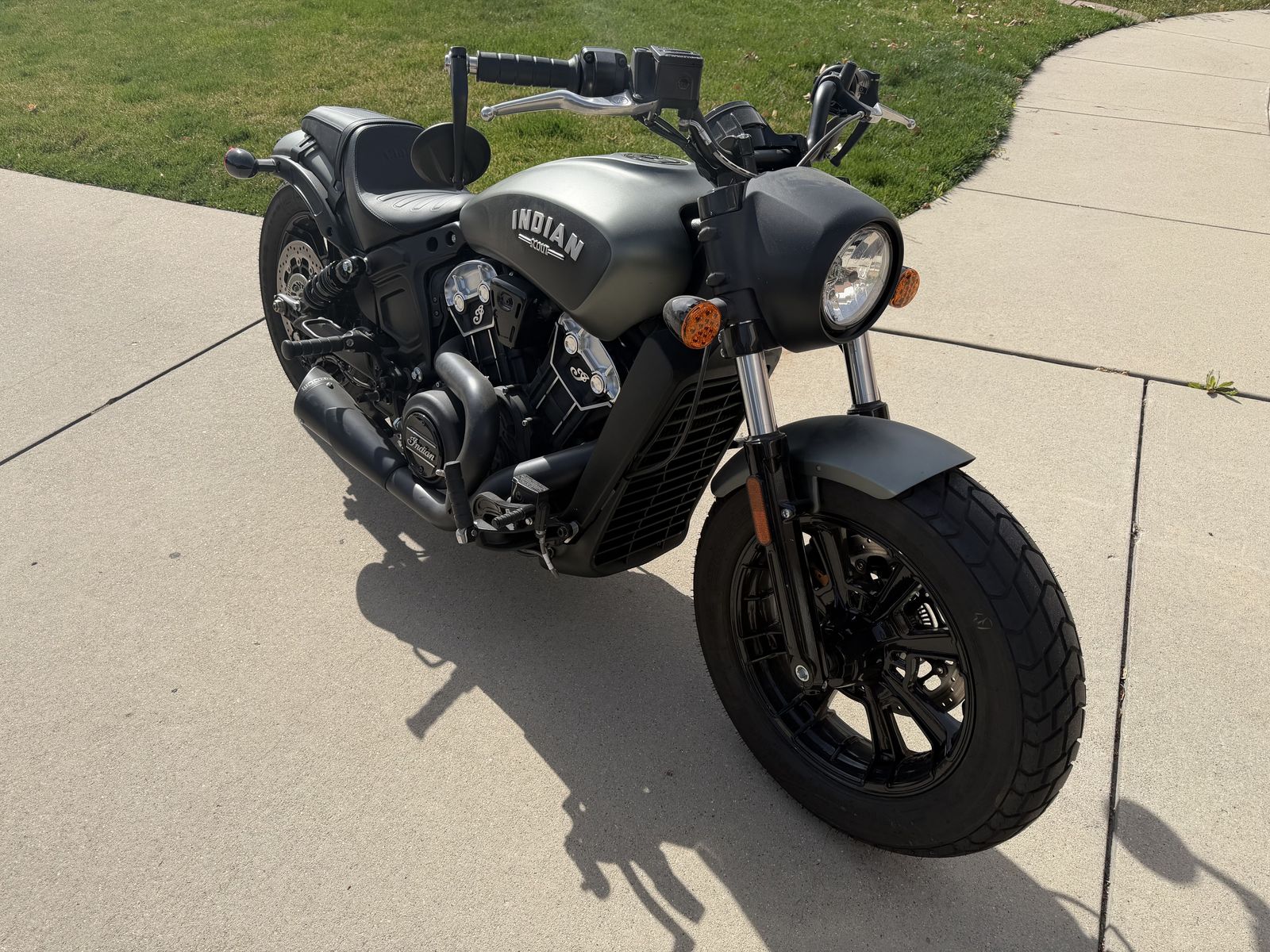Indian Scout Bobber 2022 LOW MILES