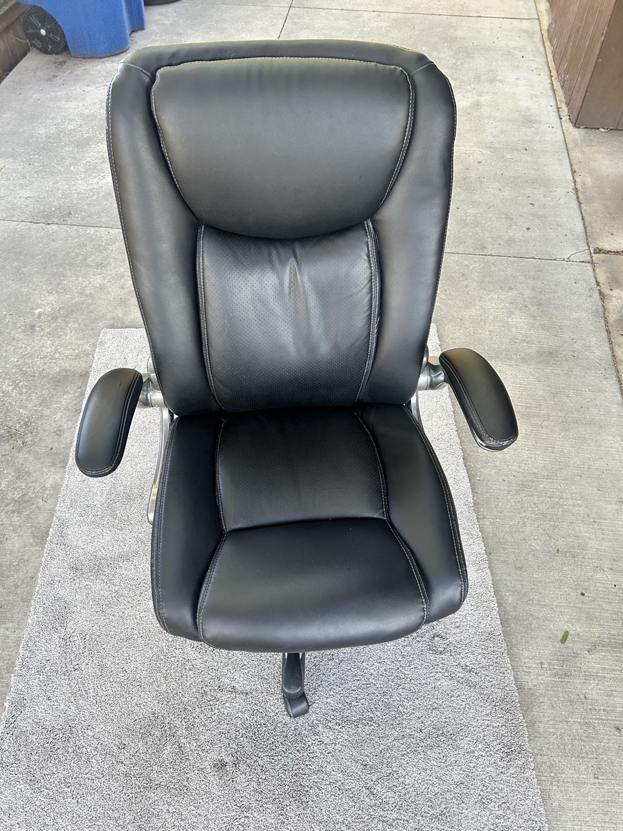 Colony gaming office chair.