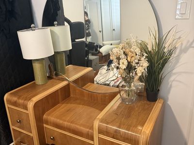 Circle Vintage Vanity