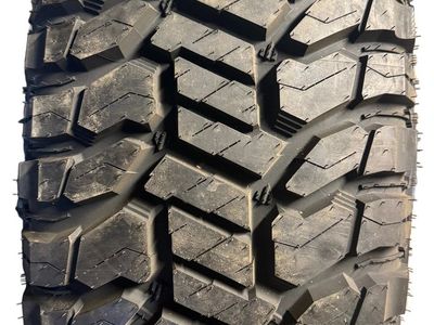 1 NOS RADAR RENEGADE R/T BSW LT 37 13.5 18 128Q 10PLY RUGGED TERRAIN TIRE RASYTH0113
