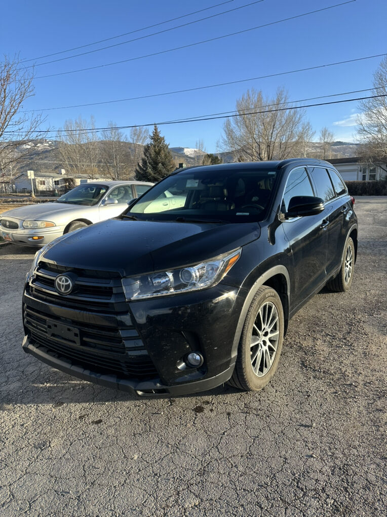 2017 Toyota Highlander SE