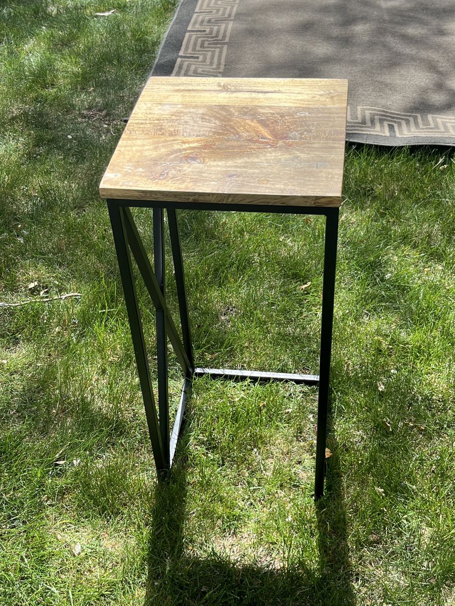 Perfect side table for bedside or couch $15