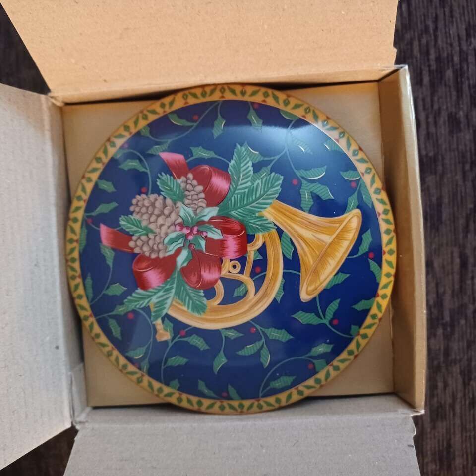 Vintage Mikassa  PorcelainTrinket Box