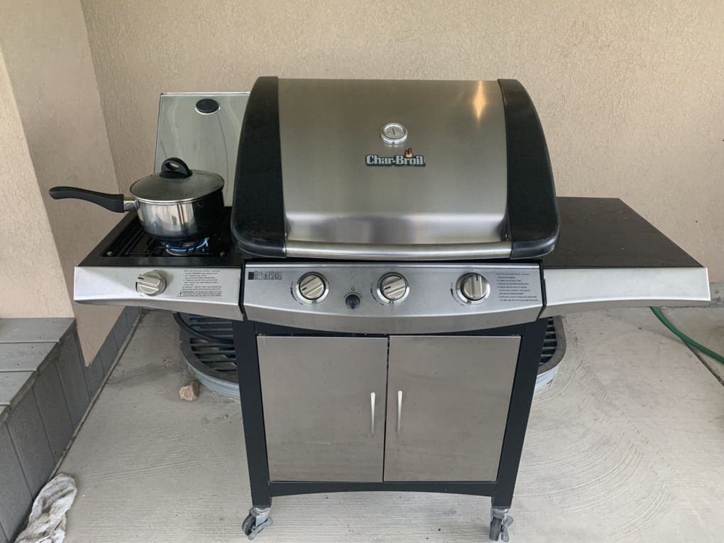 Charbroil BBQ Grill Plus Propane Tank