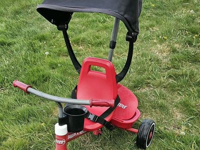 Tricycle Rafioflyer Push Handle, Safety Belt, Cup Holder and Compartment