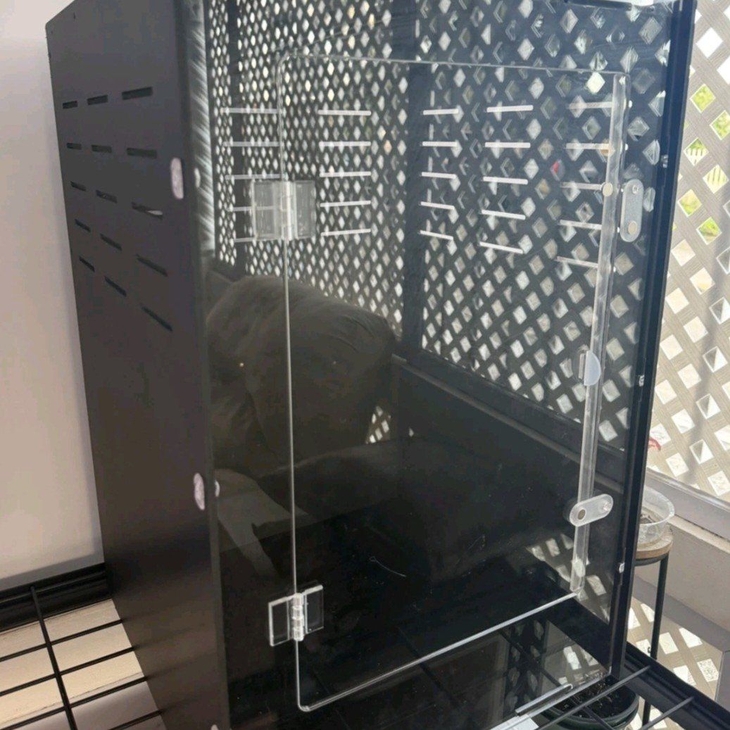 16x16x24 Reptile Enclosure