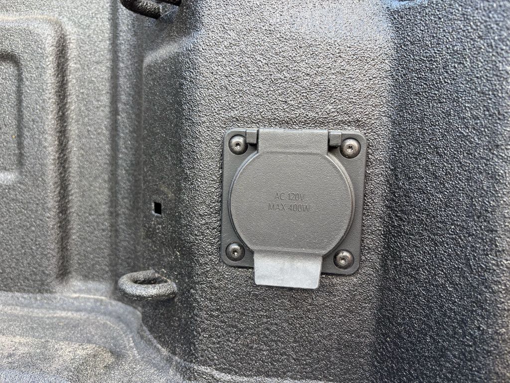 Main image 10