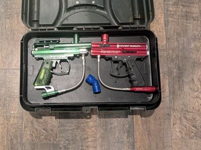 Avenger Paintball Gun and Spyder paintball gun with Cases & Accessories - Red & Green Markers
