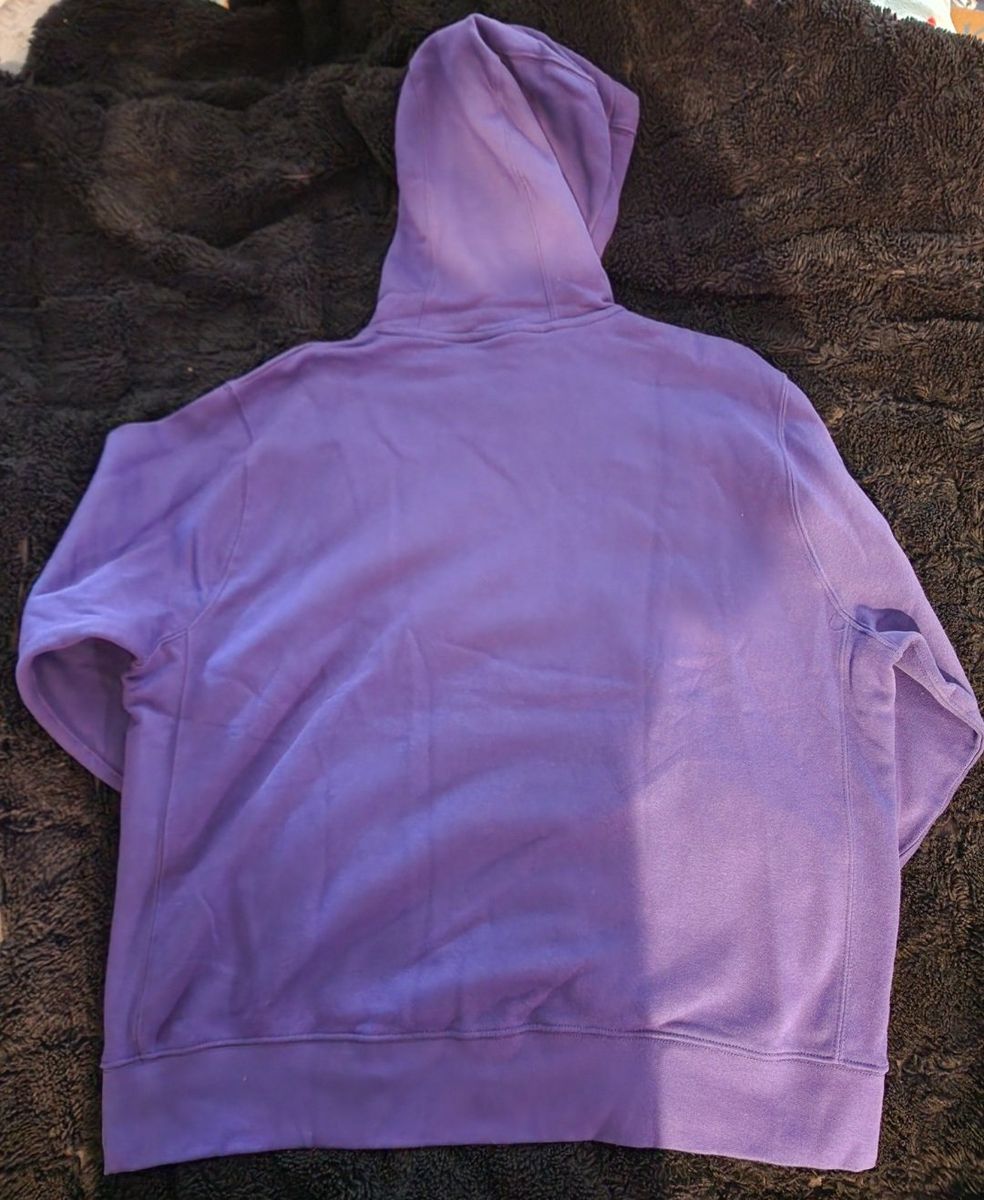 Main image 3