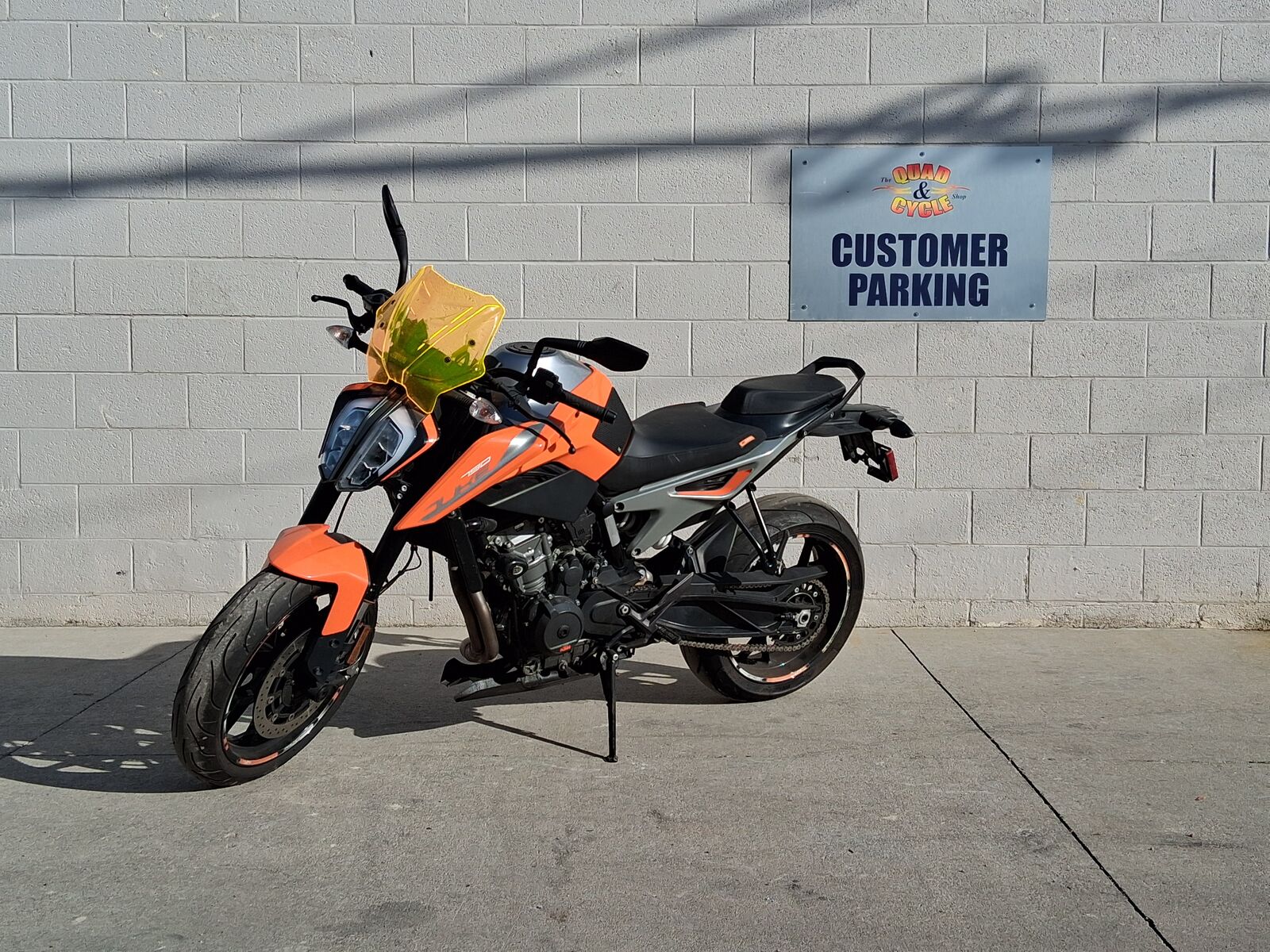 2019 KTM 790 Duke – "The Scalpel" – Electric Orange