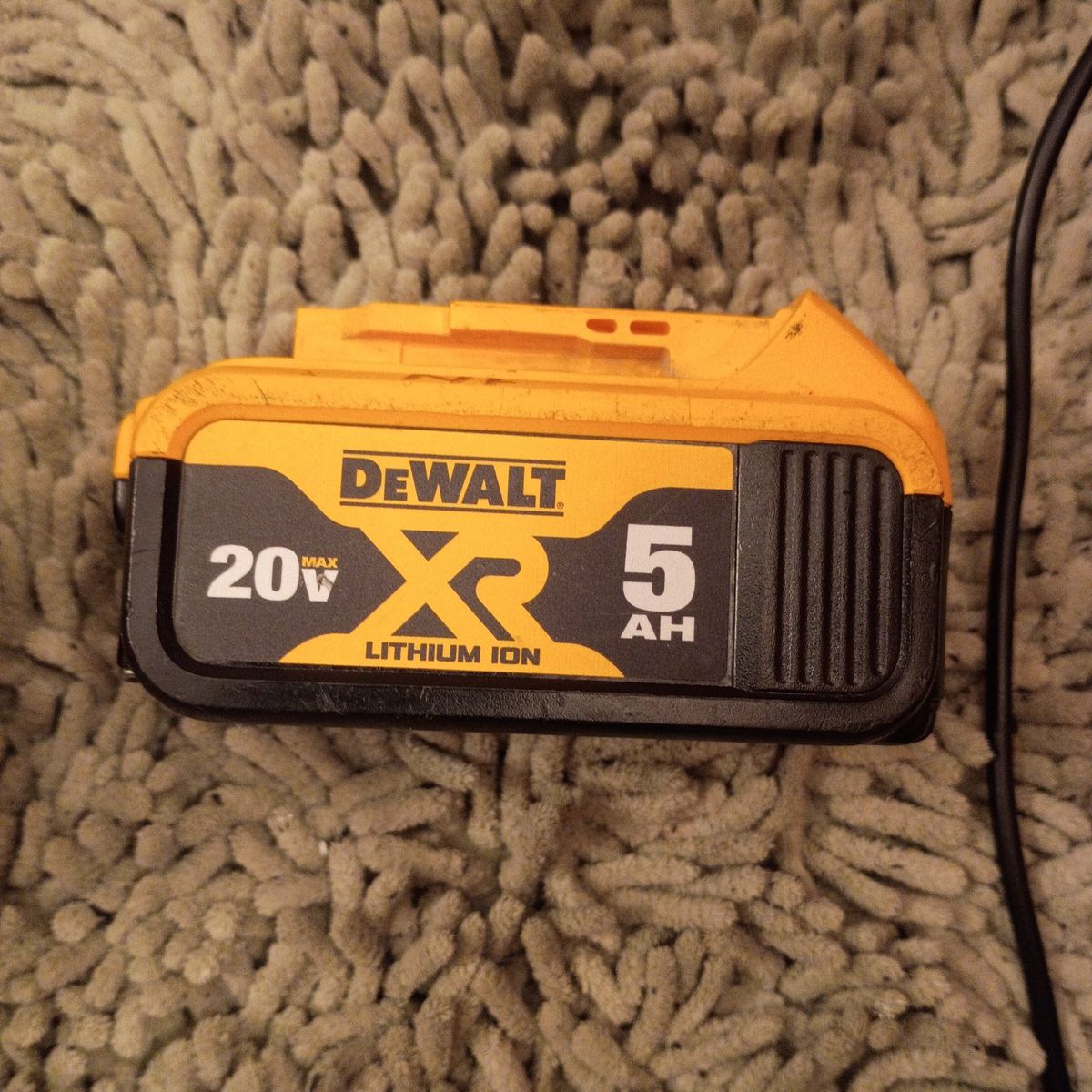DeWalt 20v max XR lithium ion 5AH battery