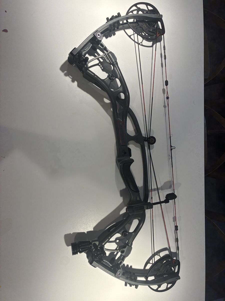 Hoyt twin turbo carbon 60-70