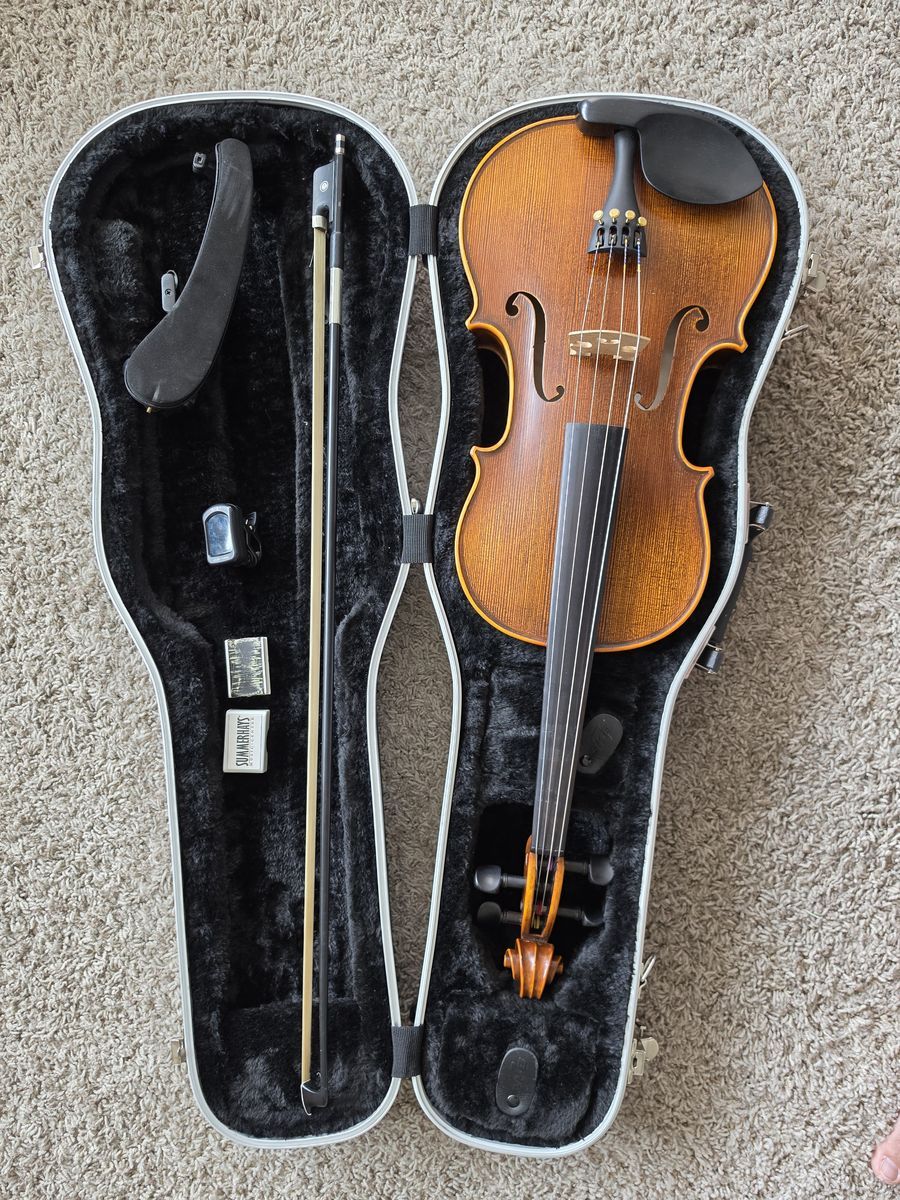 16" Viola Outfit w/ Hard Case & Bow – Excellent Condition