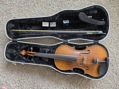 16" Viola Outfit w/ Hard Case & Bow – Excellent Condition