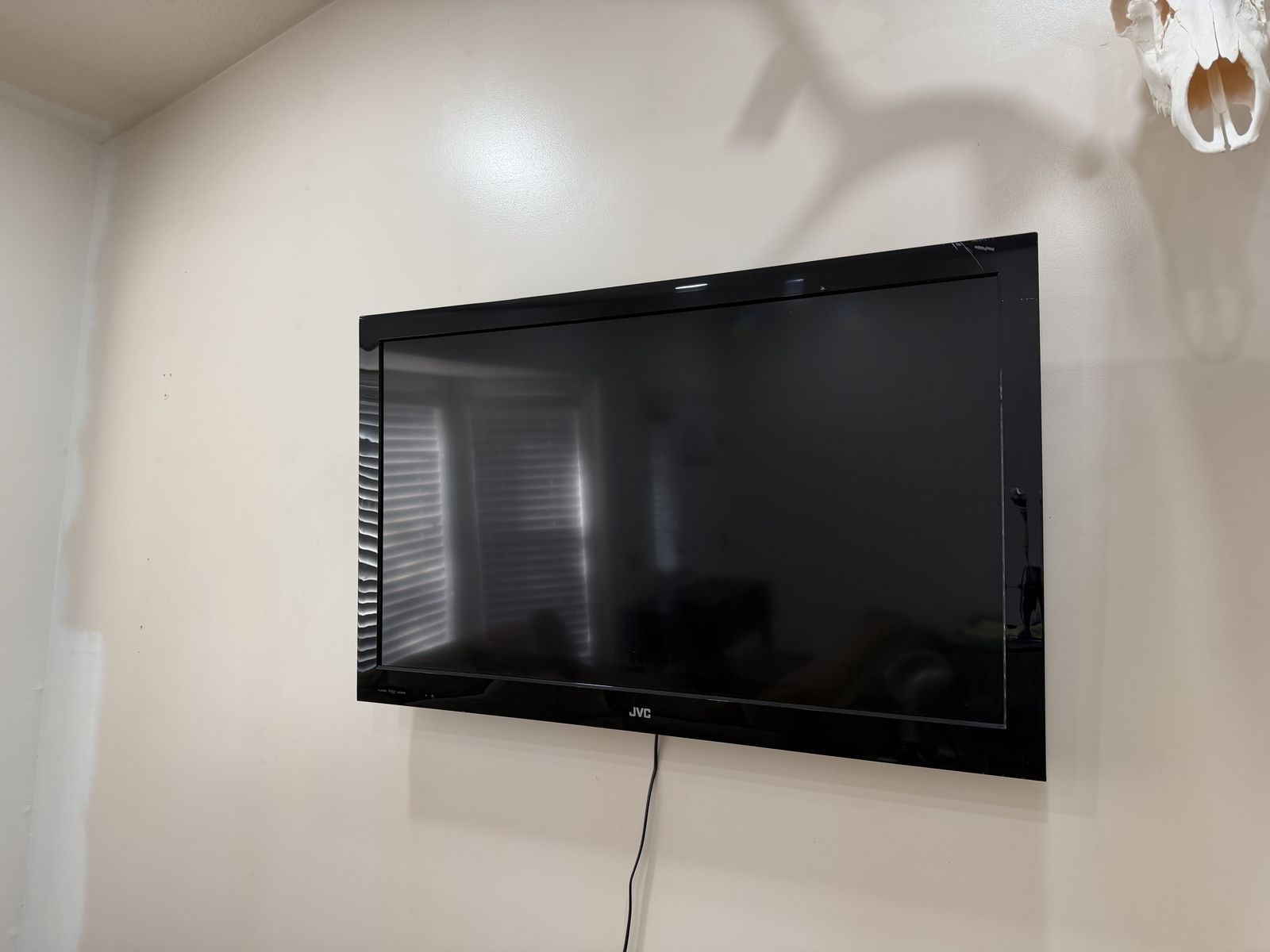 45” TV - JVC
