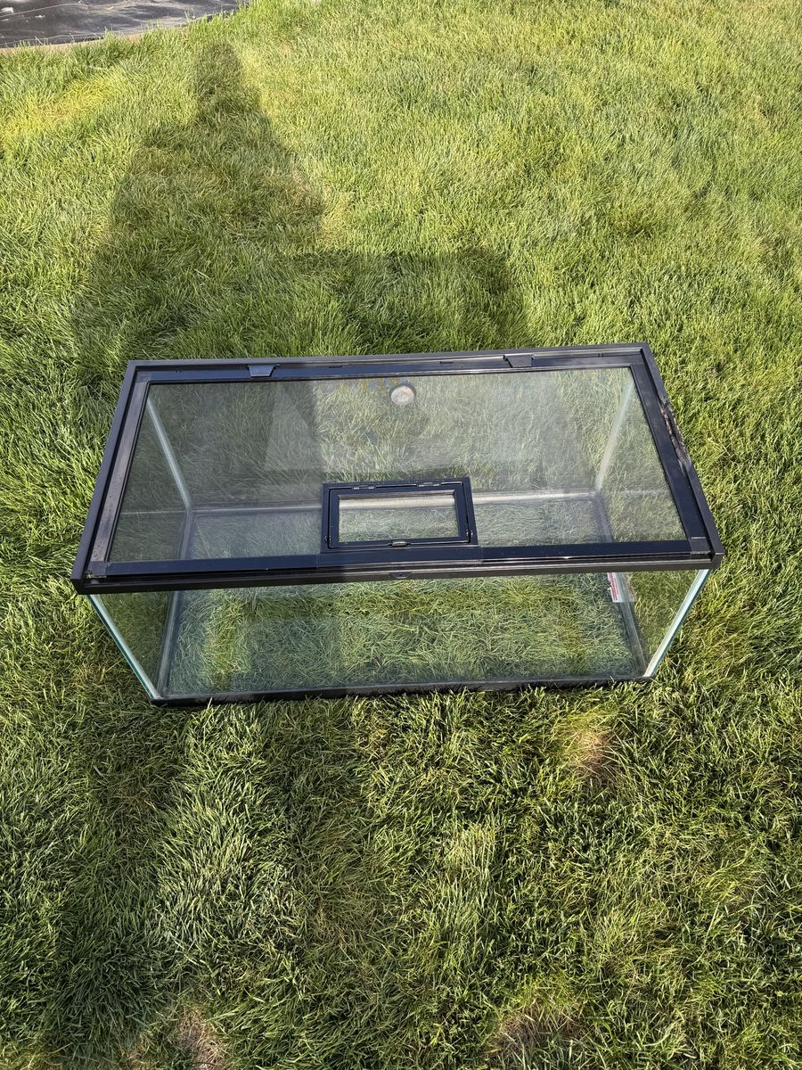 Enclosure / Tank
