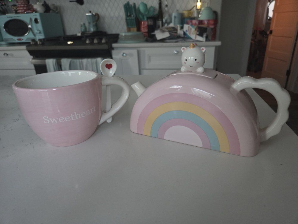 Rainbow unicorn teapot & sweetheart mug w/spoon