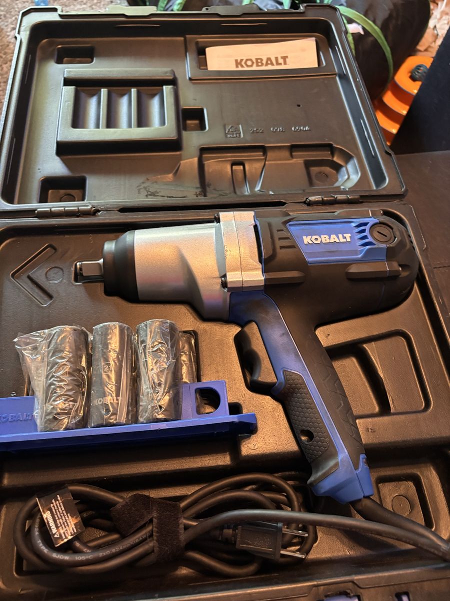 KOBALT 1/2-in 8-Amp Corded Electric Impact Wrench with 4 Sockets & Case