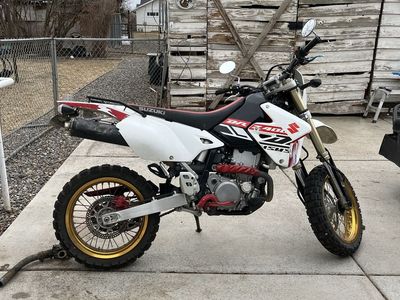 Suzuki DRZ400SM Supermoto Motorcycle - White/Red, Custom Gold Wheels, Street Legal