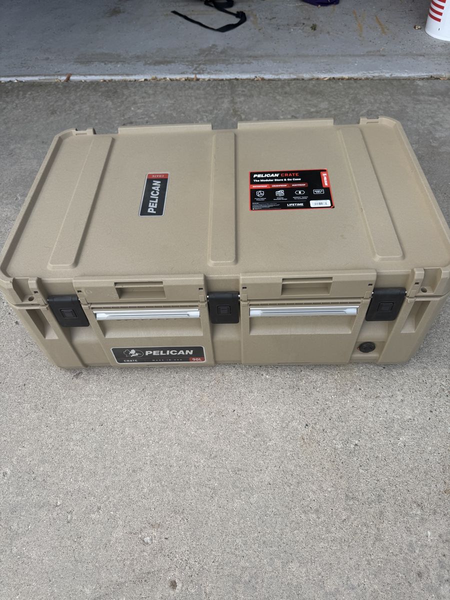 Pelican crate 90L