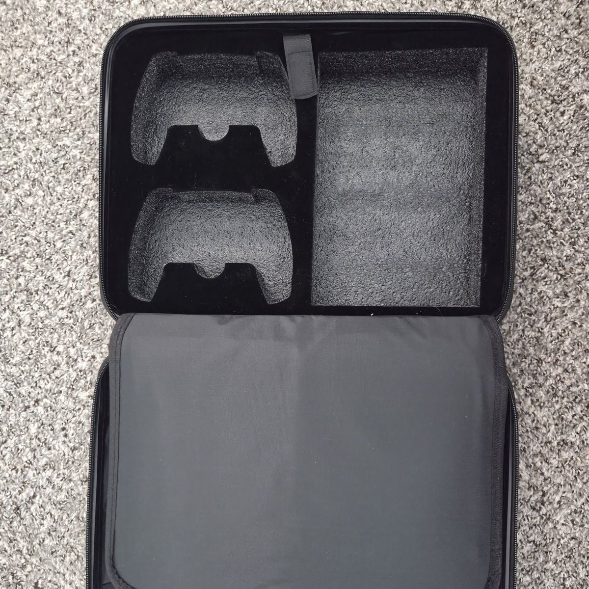 PS5 Slim Case styled like PS1