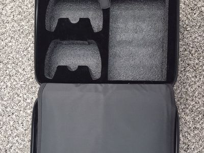 PS5 Slim Case styled like PS1