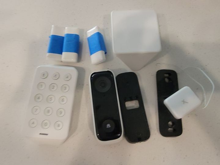 Comcast Xfinity Alarm System with Video Doorbell