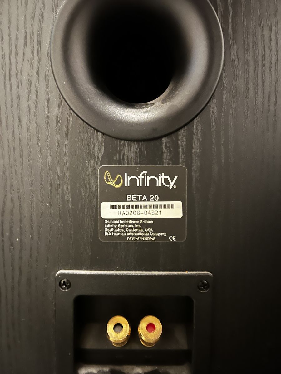 Infinity speaker set/subwoofer, center speaker, & 2 book speakers/speaker wire/black wood surround