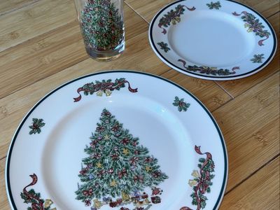 Johnson Bros Victorian Christmas China set
