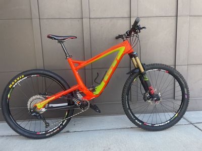 GT Sensor Carbon Pro; 28.1lbs