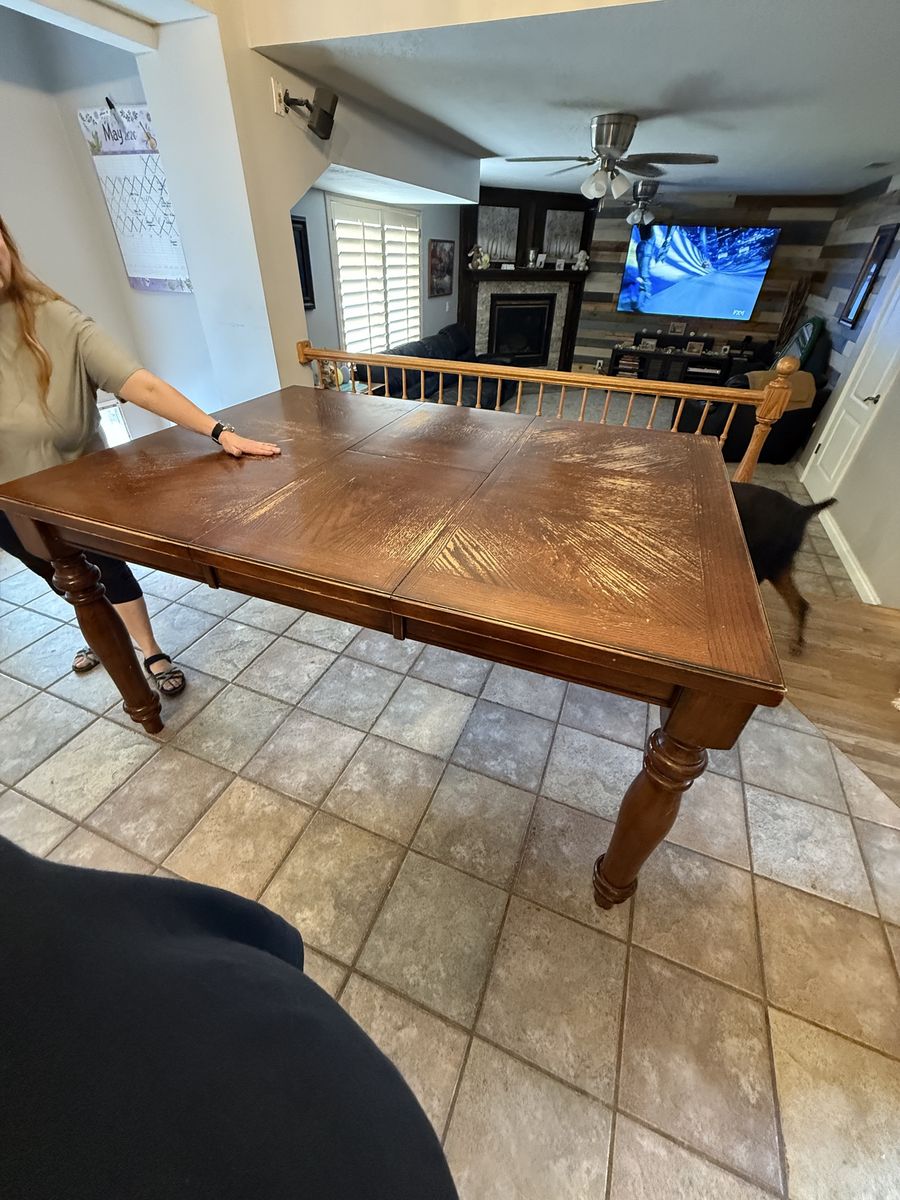 Dining table & Chairs