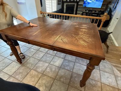 Dining table & Chairs