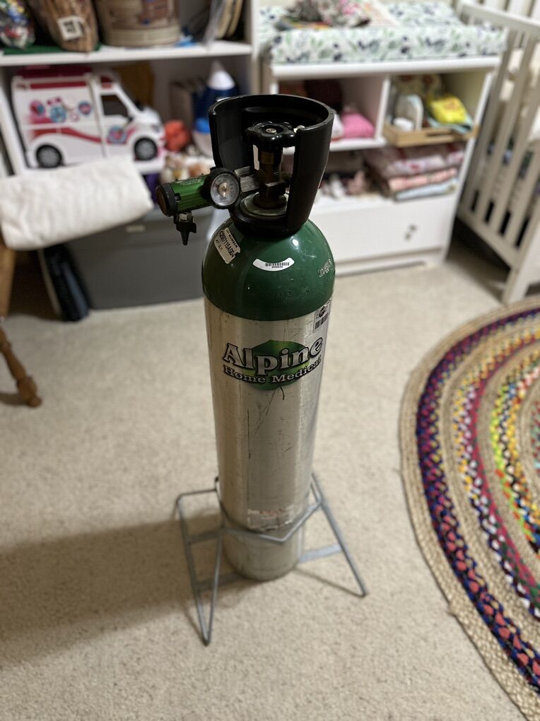 Oxygen Tank, Regulator & Stand