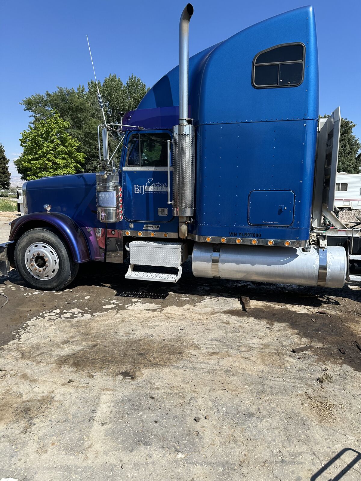 1999 Freightliner Classic XL