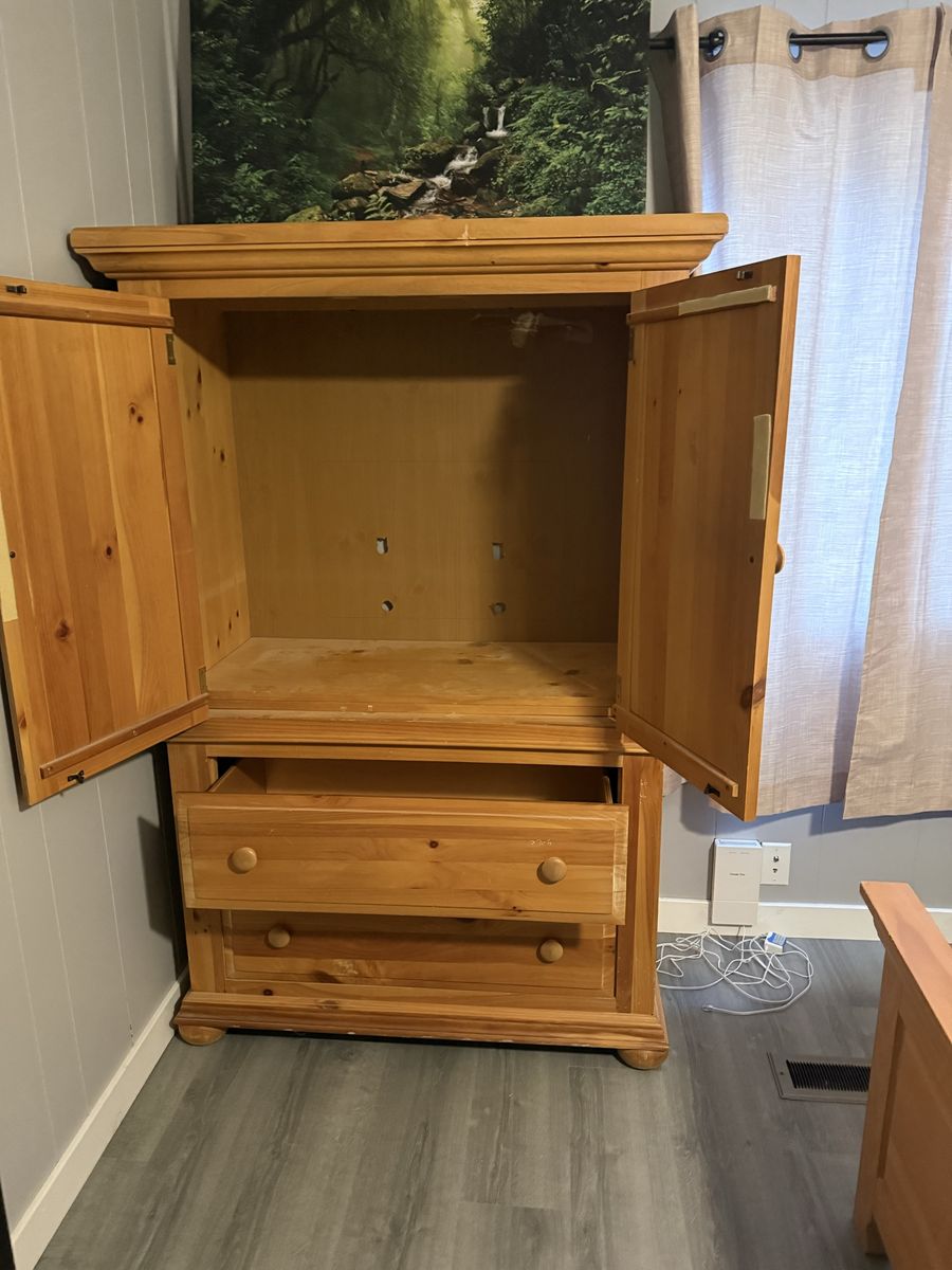 Main image 3