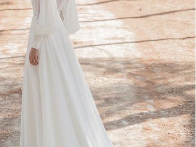 New June Bridals Wedding Dress Size 4 Long Sleeve Flowy Train