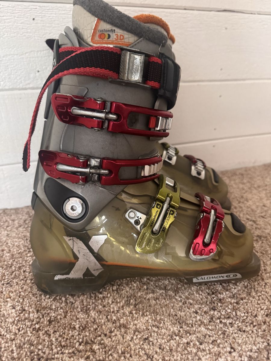 Salomon ski boots