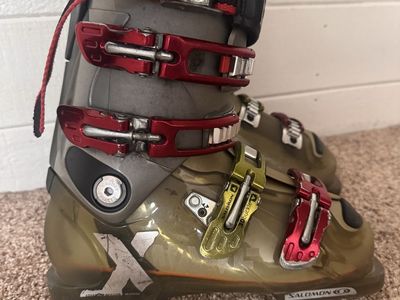 Salomon ski boots