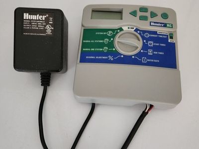 Hunter XC Sprinkler Controller & Power Supply - 120VAC Input, 24VAC Output 4 station controller