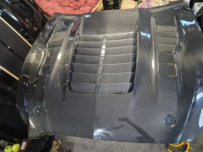 GT500 KR Style Carbon Fiber Hood
2015 - 2017 Mustang
