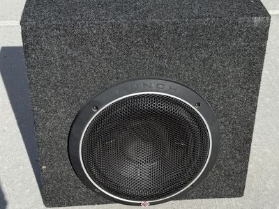 Rockford Fosgate Punch 10” Subwoofer in Enclosure Box