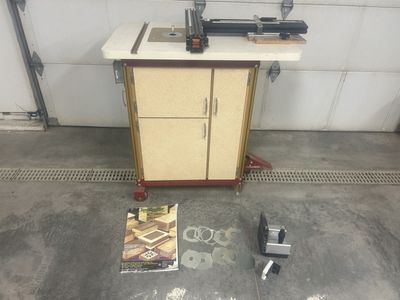Incra router table