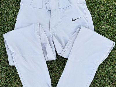Nike Gray Baseball Pants with Belt, Size adult Small, Dri-Fit