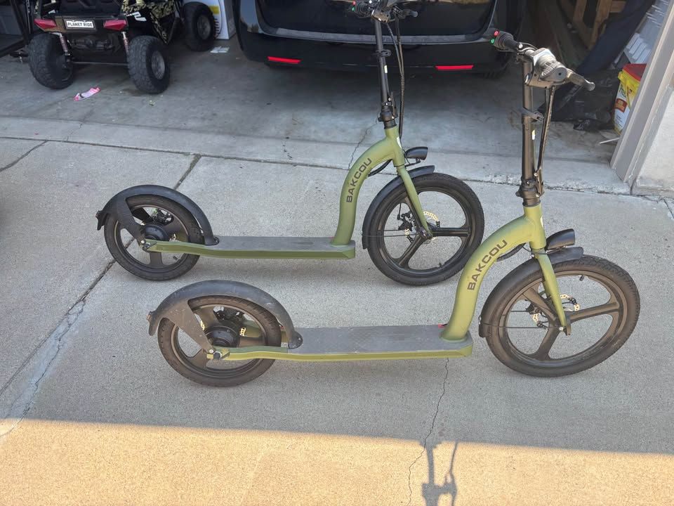 Bakcou Electric Scooters