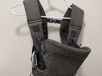 Infantino baby carrier