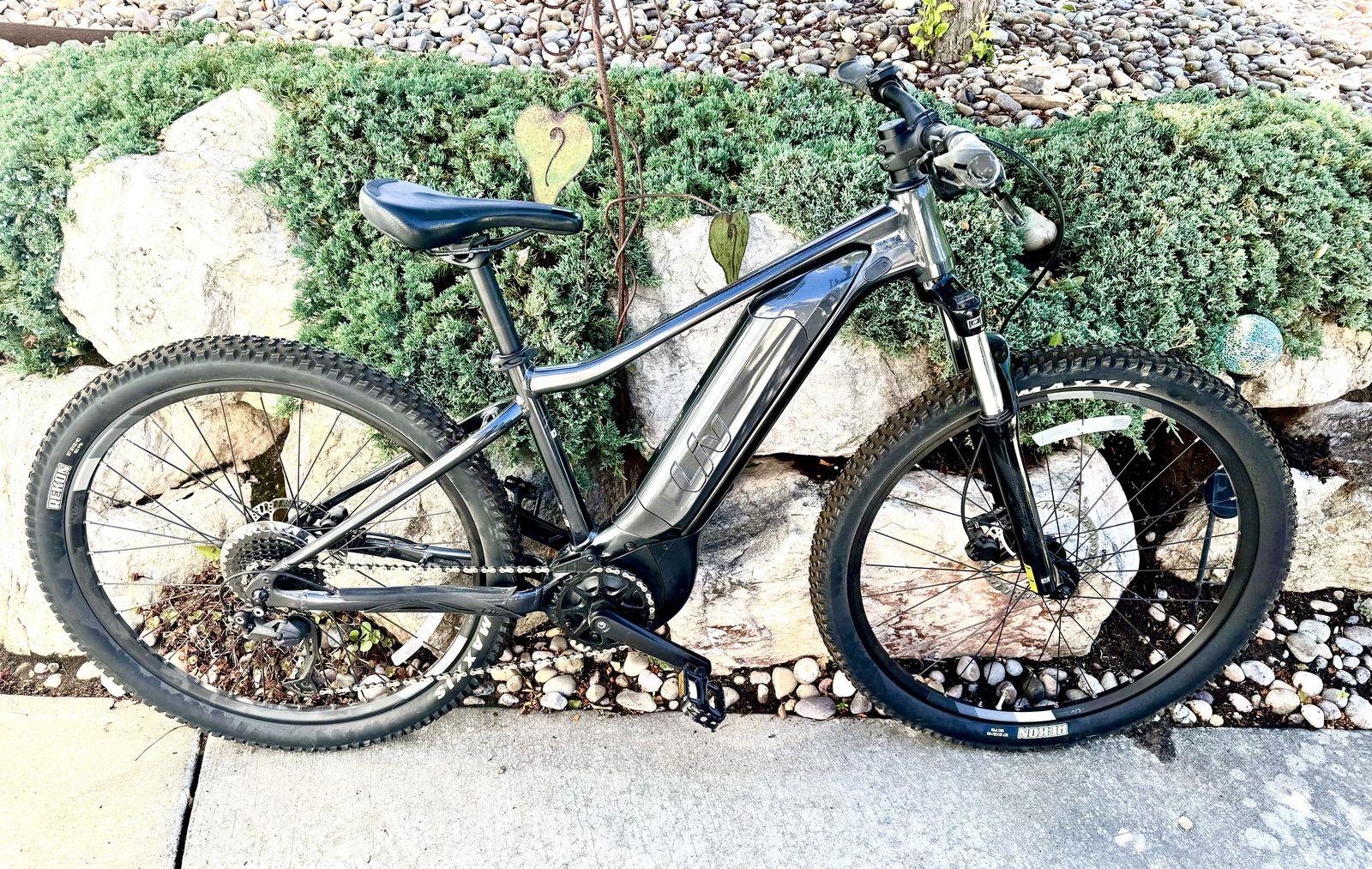 Women’s LIV Tempt E+ Mountain Road Bike Electric Bicycle Giant Silver Trade